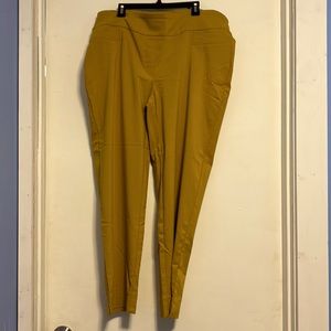 Women’s size 12 Zac & Rachel Rayon casual wear pants